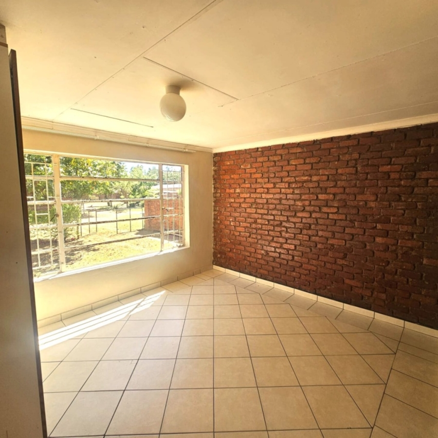 To Let 2 Bedroom Property for Rent in Modderfontein AH North West